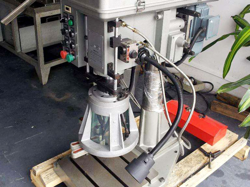 鉆孔機怎么換料？流程及注意事項