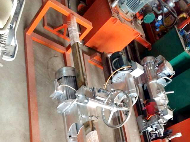 鉆孔機(jī)倒轉(zhuǎn)怎么回事？有哪些危害？